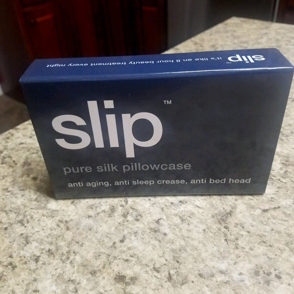 NIB Slip Pillowcase